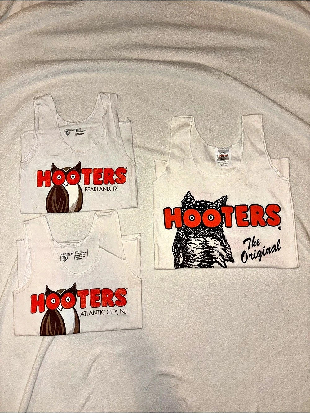 Hooters Official Tanks XS